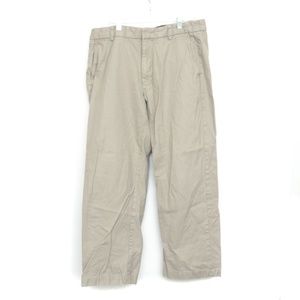 Gap Men's 38x32 Relaxed Fit Chino Pants